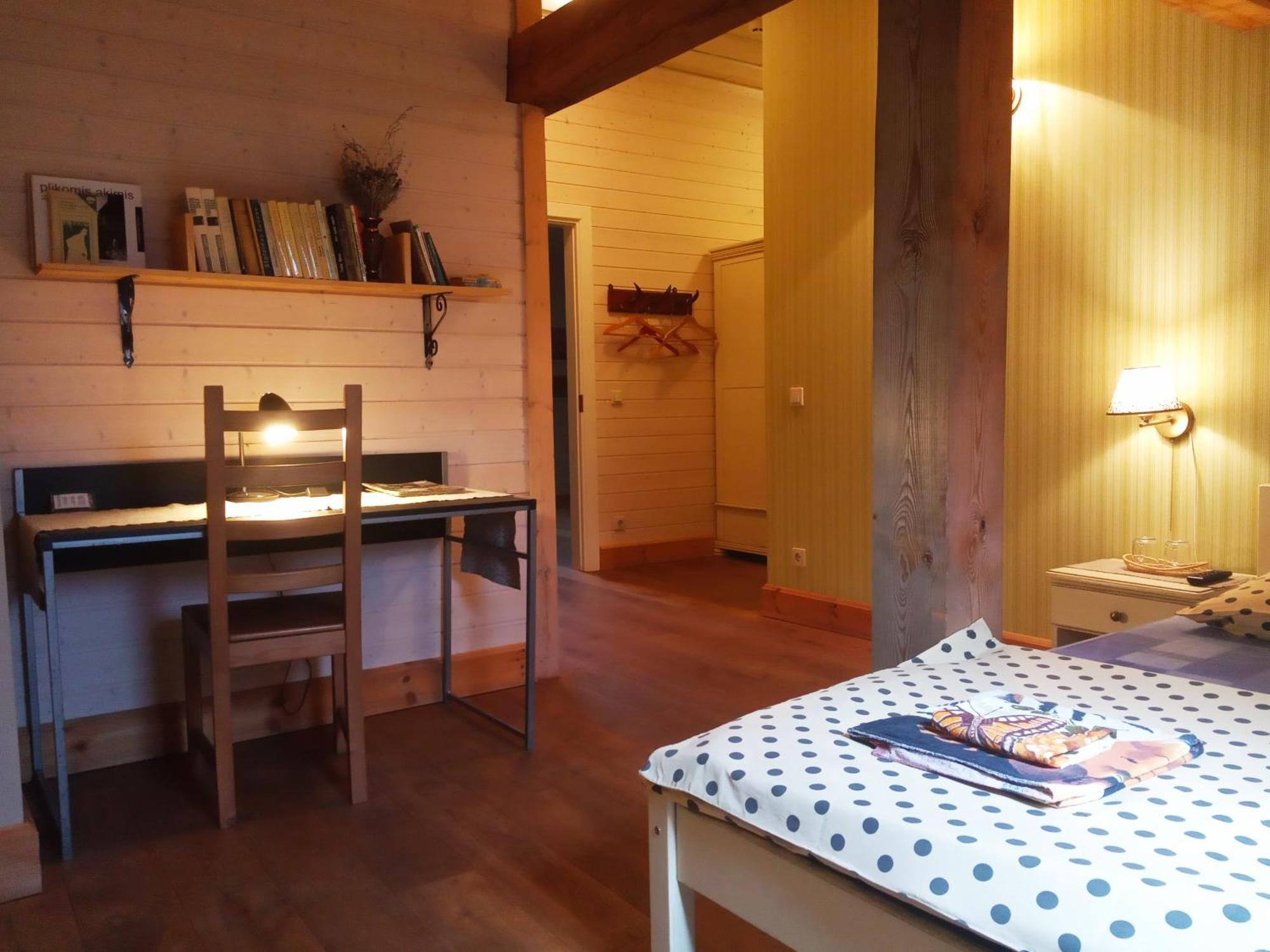 Senosios Geguzines Ukis Guest House Bilik gambar